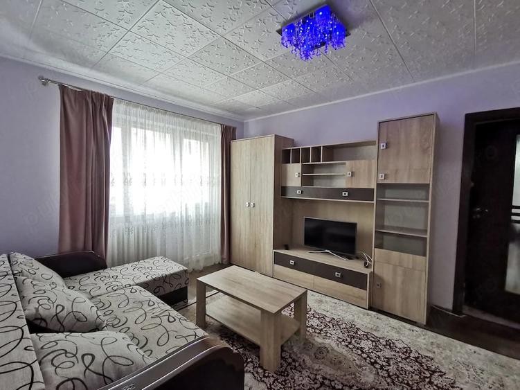 Apartament cu 2 camere semidecomandat în Piața Centrală