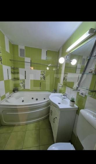 Apartament cu 3 camere decomandat, mobilat în Cug