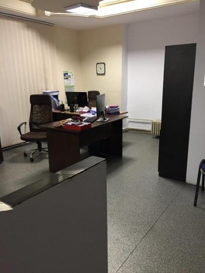 Birou, de 20 mp, în Unirii