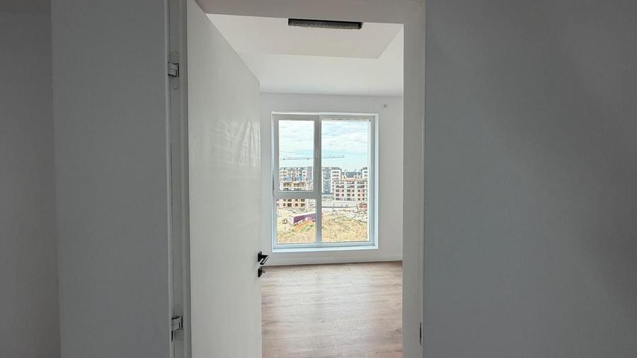 Apartament cu 3 camere semidecomandat în Pipera