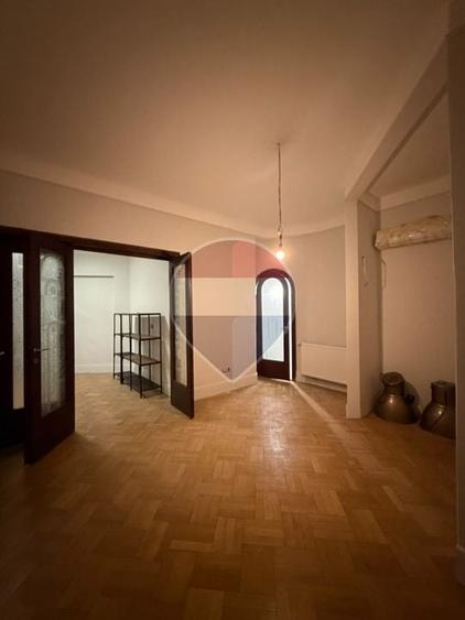 Spațiu comercial, de 64 mp, în Rosetti