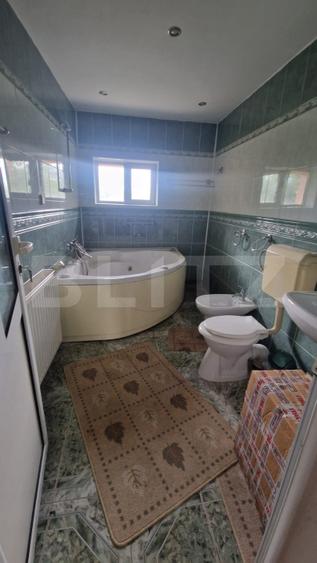 Casă individuală cu 4 camere cu Canalizare în Bartolomeu