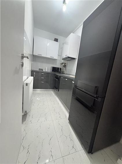 Apartament cu 2 camere semidecomandat, mobilat în Tomis Nord