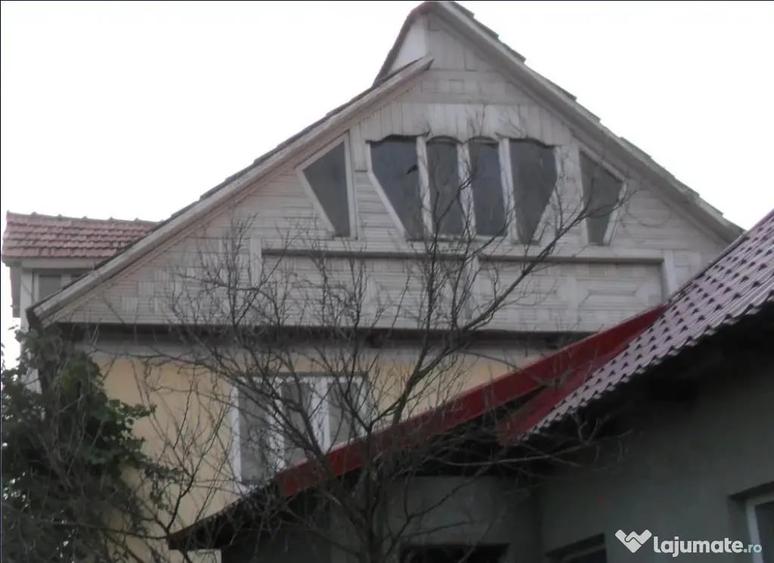 Casă cu 4 camere cu Teren 3700 Mp în Bârsănești
