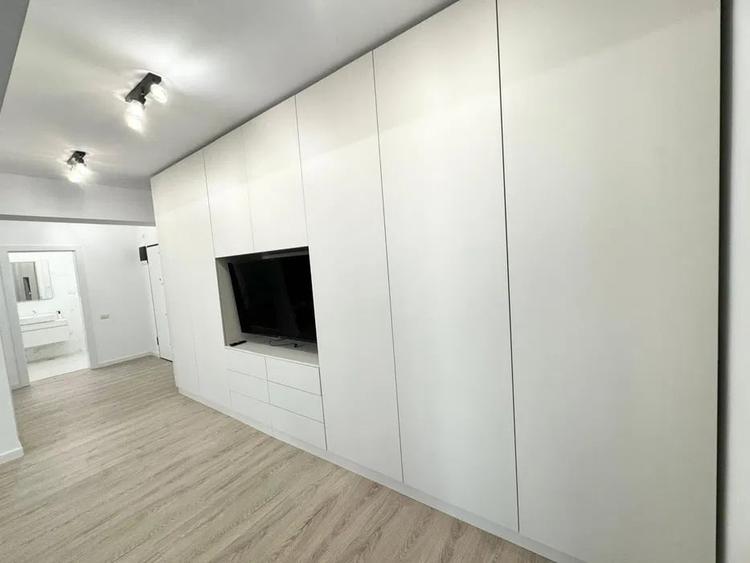Apartament cu 3 camere decomandat, mobilat în Pipera