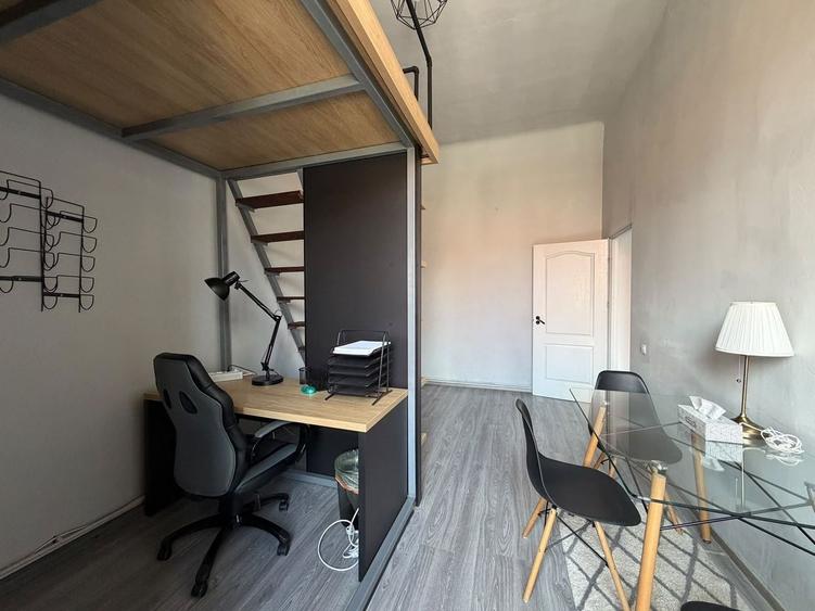 Apartament cu 3 camere decomandat, mobilat în Ultracentral
