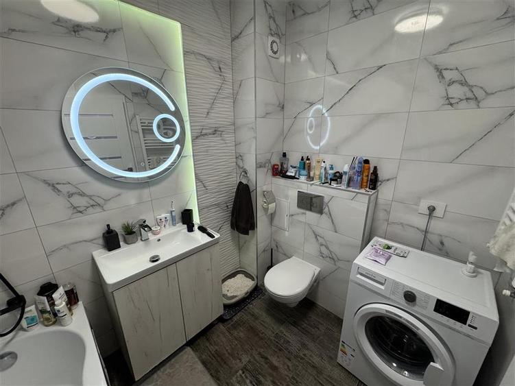 Apartament cu 2 camere decomandat în Decebal
