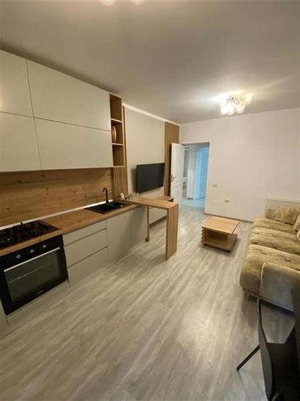 Apartament cu 2 camere decomandat, mobilat în Tractorul