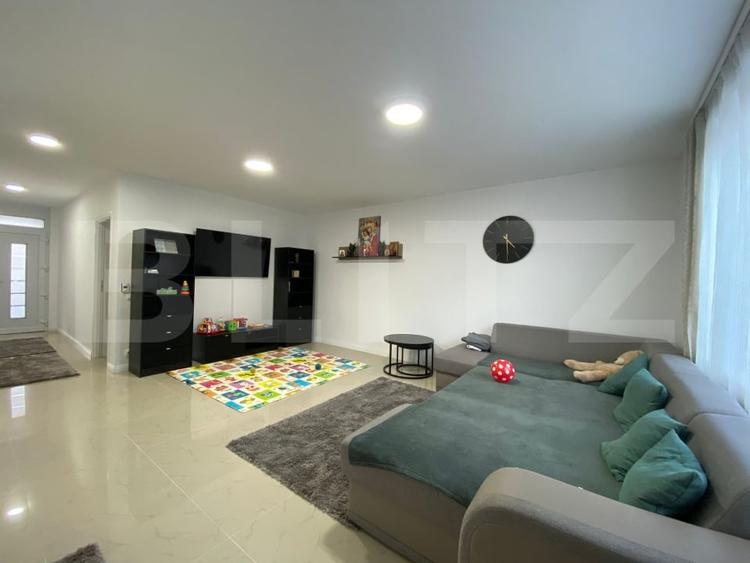 Casă individuală cu 6 camere cu Canalizare în Apahida
