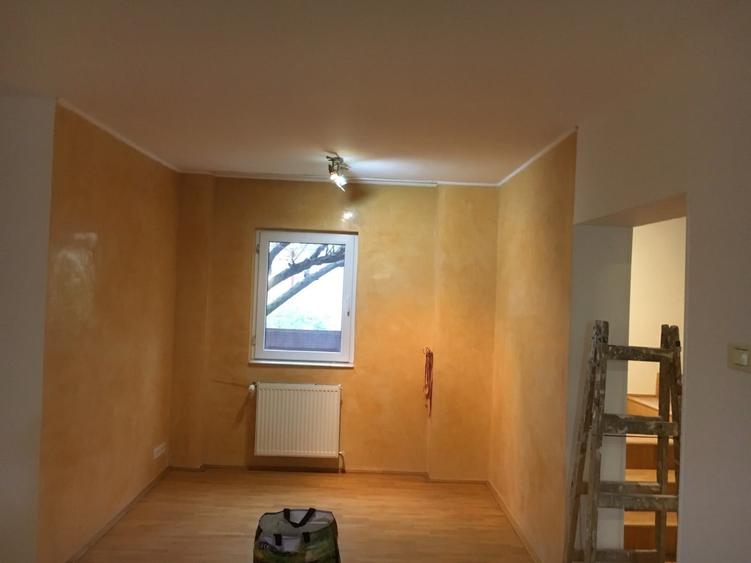 Duplex cu 8 camere cu Canalizare în Prelungirea Ghencea