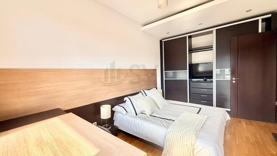 Apartament cu 4 camere decomandat în Herăstrău