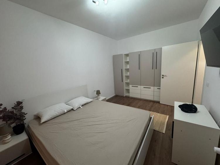 Apartament cu 2 camere semidecomandat în Giroc