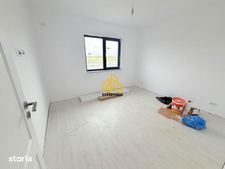 Casă cu 4 camere cu Teren 400 Mp în Prelungirea Ghencea
