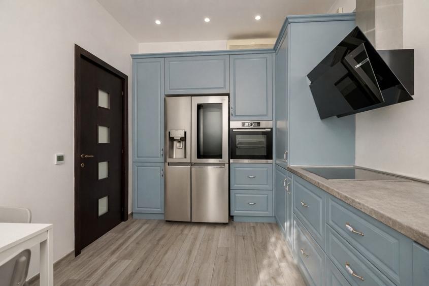 Apartament cu 4 camere semidecomandat, mobilat în Pipera