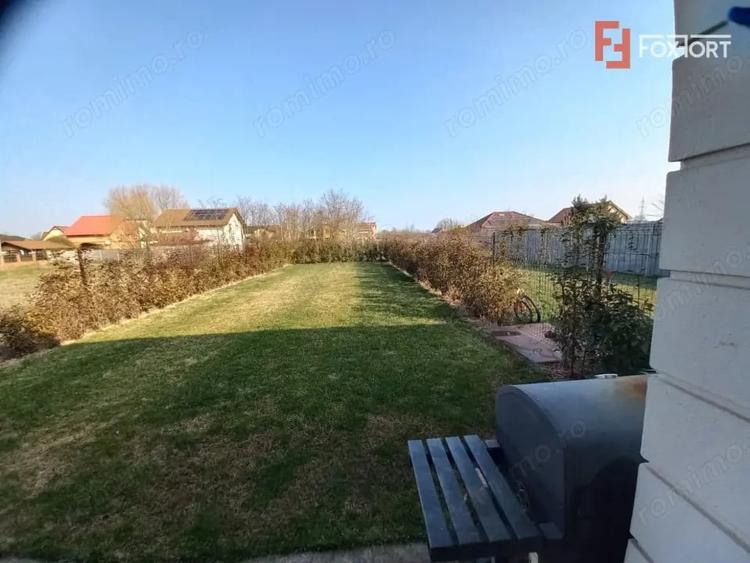 Casă cu 3 camere cu Teren 410 Mp în Ghiroda