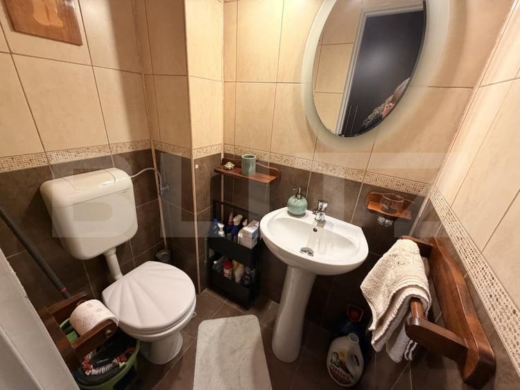 Apartament cu 3 camere decomandat, mobilat în Ampoi 3