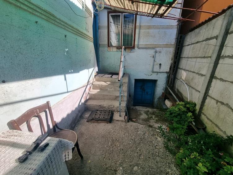 Casă individuală cu 3 camere cu Teren 203 Mp în Central