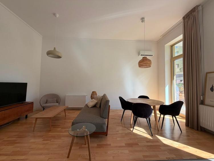 Apartament cu 2 camere decomandat, mobilat în Bucureștii Noi