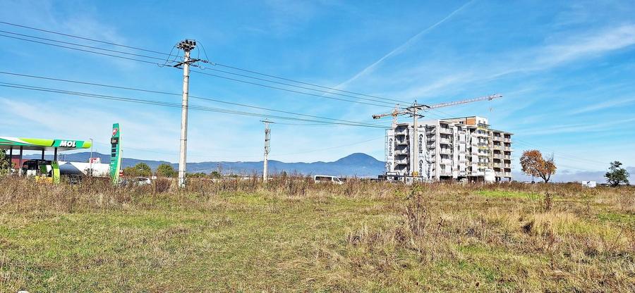 Teren Construcții intravilan de 1976 mp, în Florilor