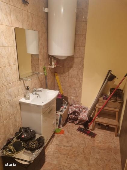 Casă cu 3 camere decomandat în Strei