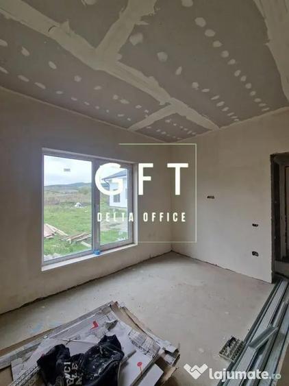 Casă cu 4 camere cu Teren 500 Mp în Central