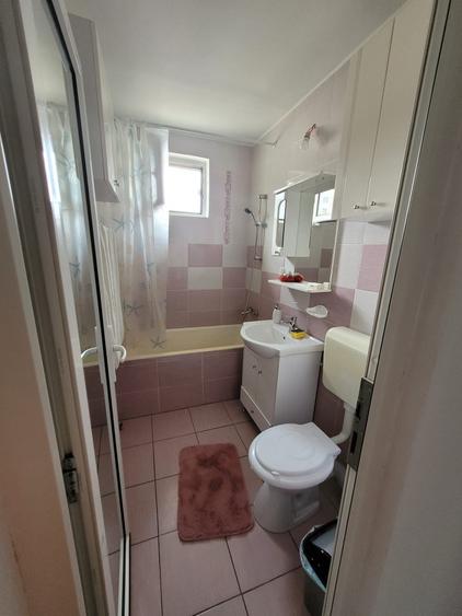 Apartament cu 2 camere decomandat în Exterior Vest