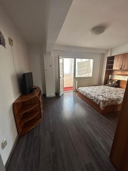 Proprietar dau spre inchiriere garsoniera mare, mobilata la orizont - 6