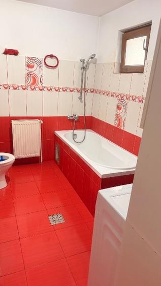 Casă individuală cu 5 camere cu Canalizare în Gura Caliței
