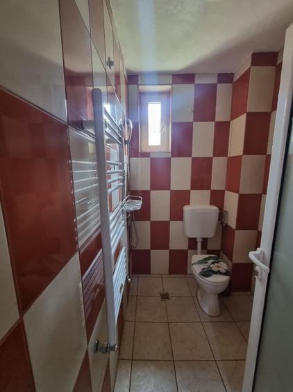 Hotel/Pensiune, de 222 mp, în Zamora