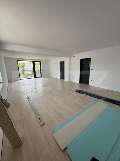Apartament cu 3 camere decomandat, mobilat în Central