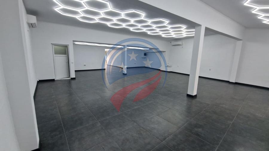 Spațiu comercial, de 140 mp, în Central