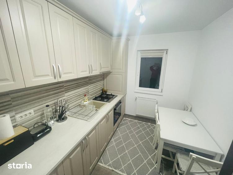 Apartament cu 3 camere decomandat în Dobroești