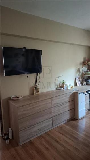 Apartament cu 2 camere decomandat, mobilat în Dâmbovița