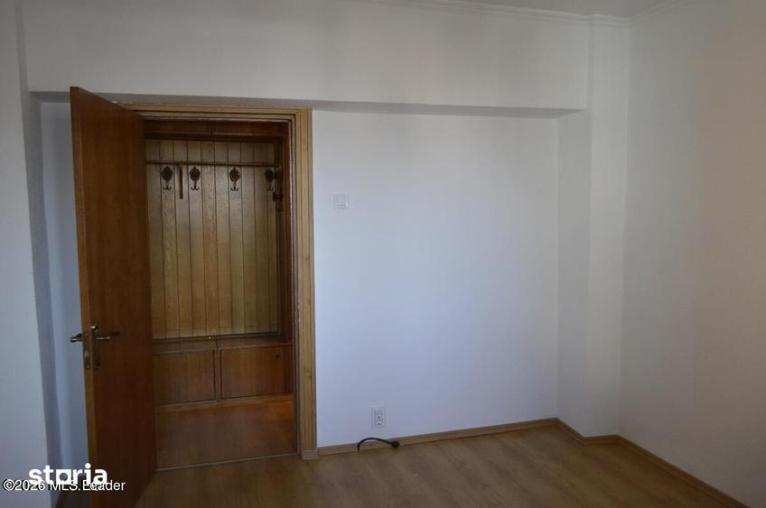 Apartament cu 4 camere în Tudor Vladimirescu