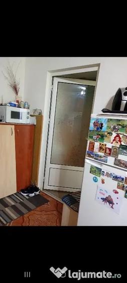 Inchiriez apartament 2 camere - 3