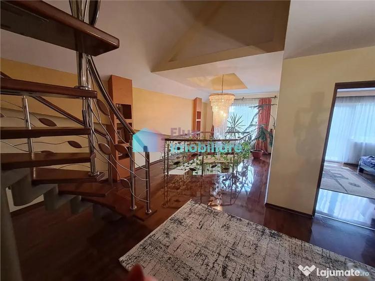 Casă cu 7 camere cu Teren 2000 Mp în Șcheia