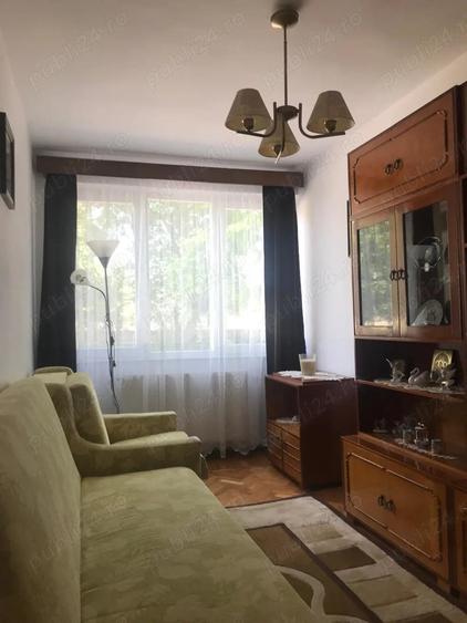 Apartament cu 3 camere decomandat în Ultracentral