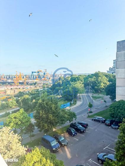 Apartament cu 3 camere semidecomandat, mobilat în Gara