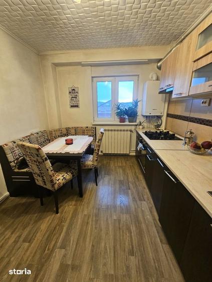 Apartament cu 3 camere decomandat, mobilat în Central