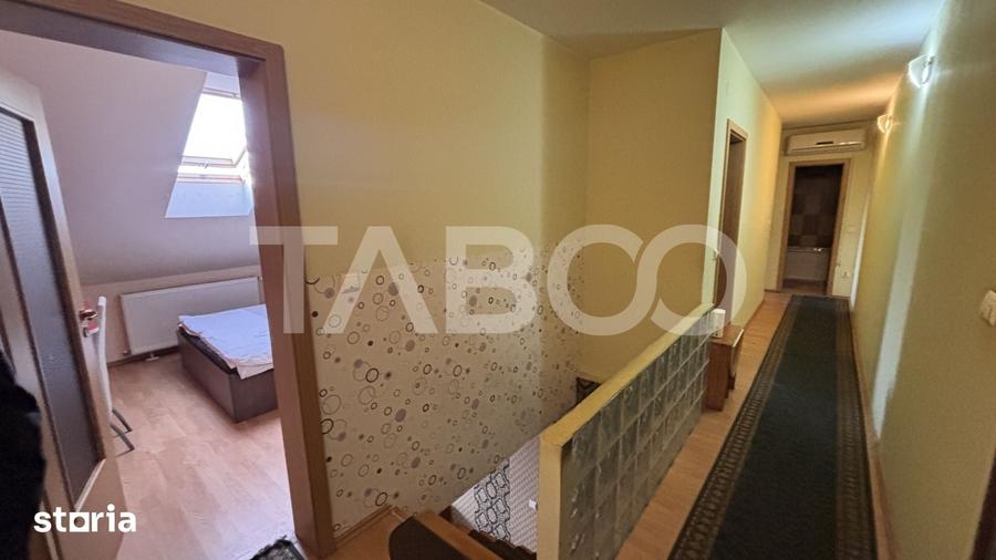 Apartament cu 4 camere decomandat în Turnișor