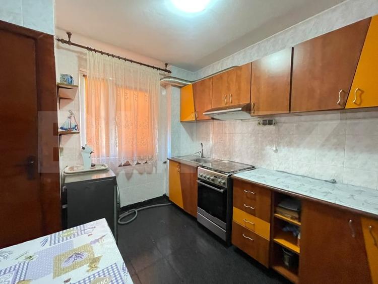Apartament cu 2 camere semidecomandat, mobilat în Brazda lui Novac