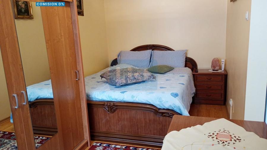 Apartament cu 3 camere semidecomandat, mobilat în Micro 40