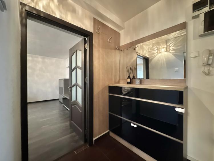 Apartament cu 2 camere decomandat în Virtuții