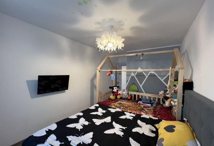 Apartament cu 3 camere decomandat, mobilat în Nord