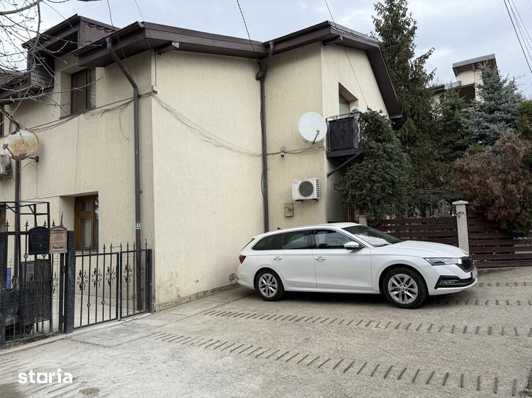 Apartament cu 3 camere în Păcurari