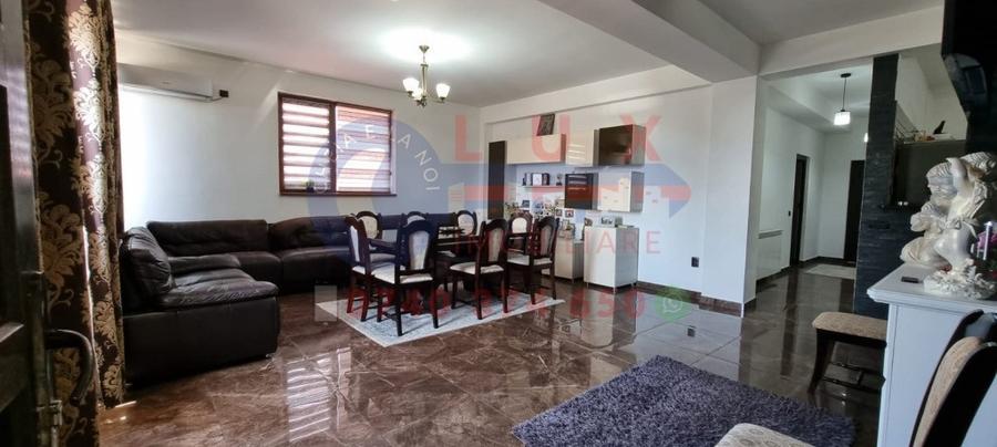 Casă cu 5 camere cu Teren 262 Mp în Babadag