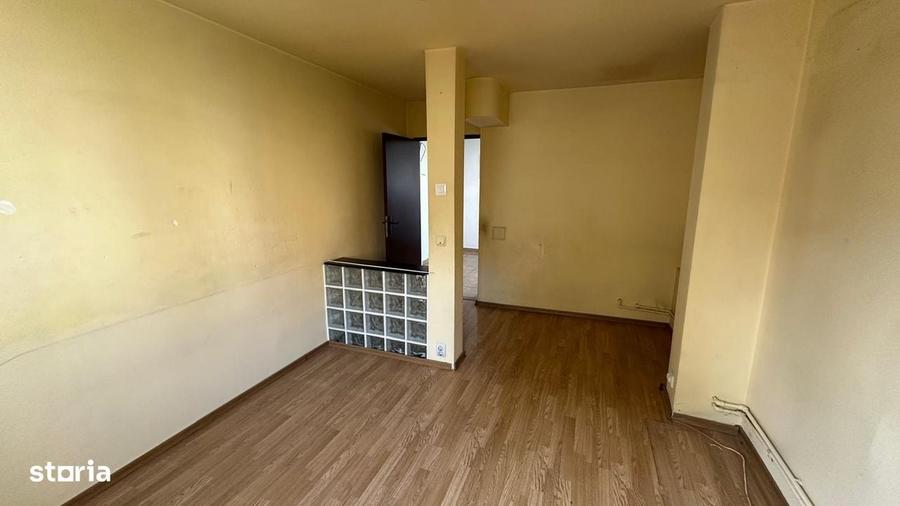 Pta Delfinului, Apartament cu 2 camere decomandat - etaj 6/10 - 10