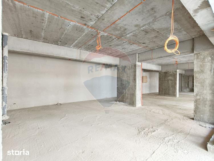 Inchiriere Spatiu Comercial Parter, Terasa 63mp | M. Berceni la 9 min. - 1