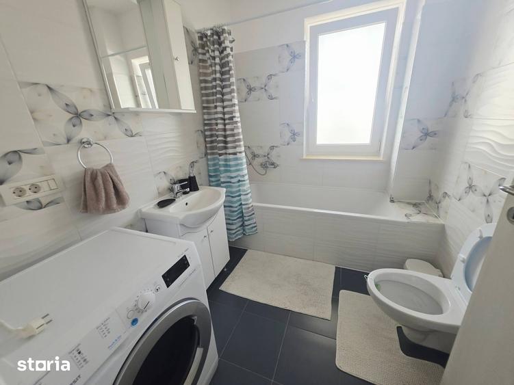 Apartament cu 2 camere decomandat în Tractorul