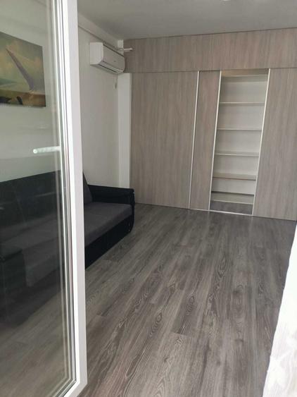 Apartament cu 2 camere decomandat în Roșu